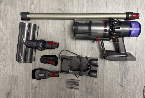 Dyson v11 vacuum - vacuum, cleaner